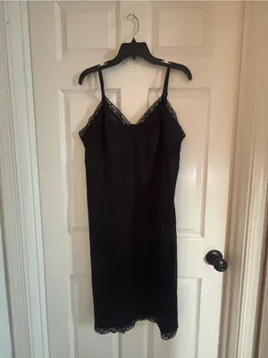 Vanity Fair Daywear Full Slip Black with Lace-Trim Size 42 26in thumbnail 4