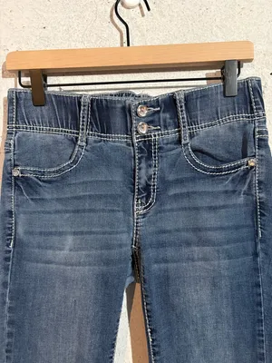 Apt. 9 Mid Rise Boot Cut Bedazzled Jeans | Size: 6 Blue thumbnail 2