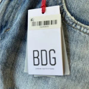 BDG Urban Outfitters Harri Low Rise‎ Boyfriend Distressed Denim Jean Shorts 27 thumbnail 9