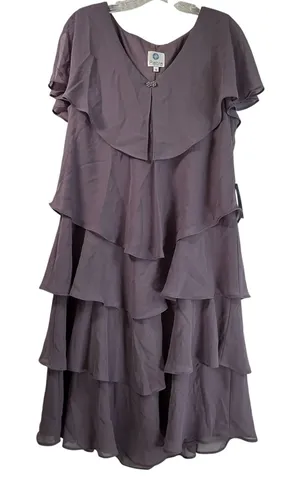 Patra Lilac Purple Tiered Chiffon Midi Dress Rhinestone Brooch 6206 Size 16 NEW thumbnail 1