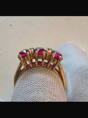 Vintage 3 Ruby tone Stone 18k Overlay HK stamped Ring | 7.5 17.7mm Gold thumbnail 4