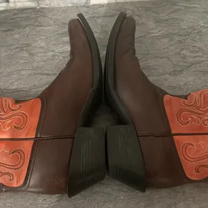 ARIAT Brown & Burnt Orange Leather Cowboy Boots Women’s Size 10 B Style #15821 thumbnail 12