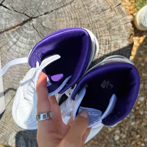 Nike Air Jordan 1 High OG “Court Purple” High Top Sneakers thumbnail 7