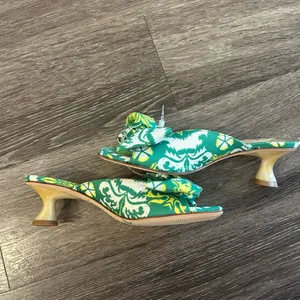 Antonio Melani Alora Royal Palm Print Bow Detail Slide Sandal Kitten Heels thumbnail 6