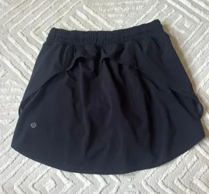 Lululemon skirt thumbnail 1