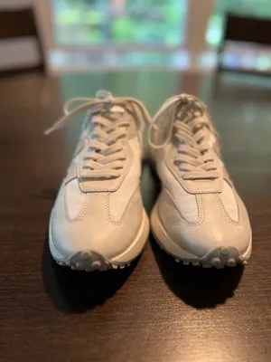 Steve Madden White Sneakers size 10 thumbnail 2