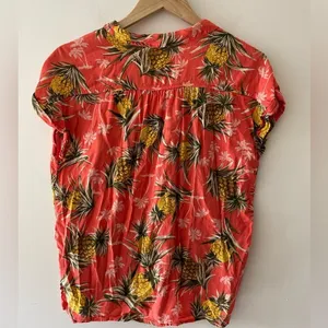 Old‎ Navy Hawaiian Pineapple Button Down thumbnail 2