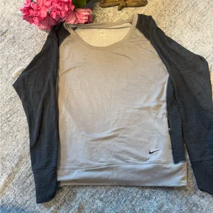 Nike Women's Long Sleeve Gray and Black Tee thumbnail 2