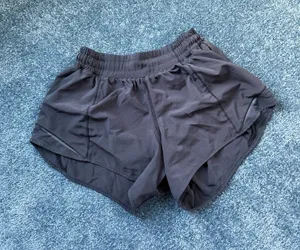 Lululemon Shorts Hotty Hot thumbnail 1