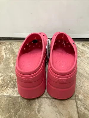 Pink Croc clogs NWT thumbnail 2