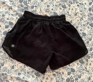 Black camo Lululemon shorts Size 0 thumbnail 2