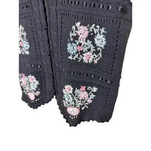 Vintage JENNY Black Embroidered Floral Button‎ Front V-Neck Knit Vest M thumbnail 3