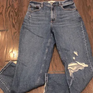 Abercrombie and Fitch jeans the MOM high rise distressed size 2/26 thumbnail 4
