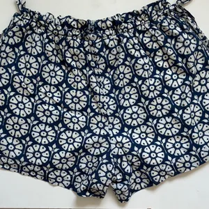 Roller Rabbit for Target Navy Blue Floral Cotton‎ Tassel Shorts Womens Medium thumbnail 8