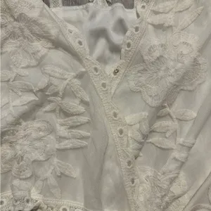 Beautiful Lace Top White Size XS thumbnail 2