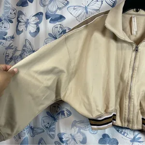 Aritzia / Babaton Rocket zip up jackets SZ L thumbnail 4