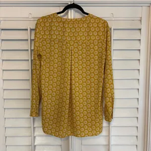 Banana Republic Gold Floral Blouse Size‎ Small thumbnail 2