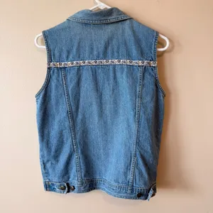 VTG Cherokee 100% Cotton Denim Vest S Blue Floral Trim Button Front Y2K Festival thumbnail 8