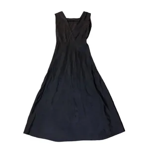 Black Dress Womens 2? Used Black Midi Pullover thumbnail 5