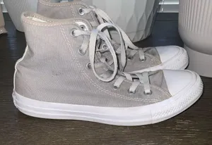 Converse Unisex Chuck Taylor Gray High-Top Sneakers Size Women’s 8 Men’s 6 thumbnail 4