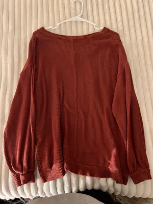 Sweater thumbnail 2