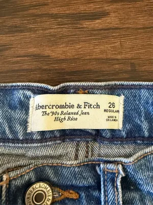 Abercrombie & Fitch 90’s Relaxed High Rise Jeans thumbnail 5