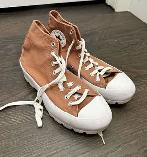 Converse Women’s 9 Brown Tan Lugged Platform Sneakers Shoes thumbnail 1