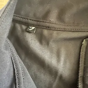 Gym shark women’s jacket with mesh detail black size medium thumbnail 4