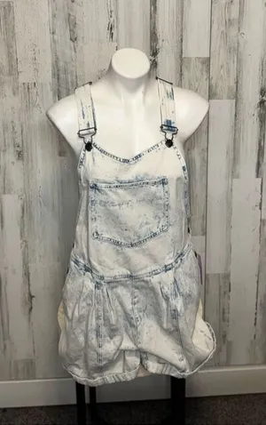 Wild fable overalls shorts size medium thumbnail 1