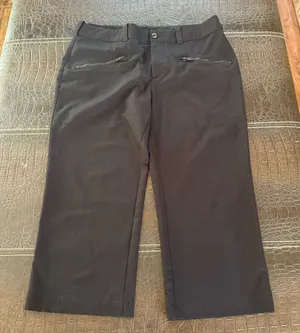 FILA Sport Womens Size 8 Logo Capri Golf Athletic Pants Zippered Pockets thumbnail 1