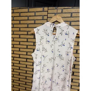 Ann Taylor Factory Pink Floral‎ Tie Neck Tank Top Size Medium thumbnail 4