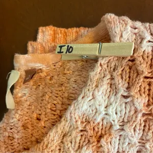 Anthropologie Pilcro Christian V-Neck‎ Sweater size small coral color Oversized thumbnail 10