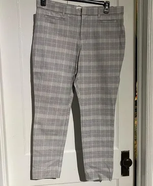 Women’s Gap Trousers. Signature Skinny Ankle. Size 12. Gray plaid thumbnail 1