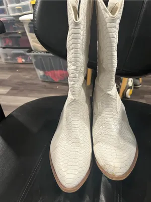 Coconuts by Matisse White Textured Western Heeled Boots see front for flaw thumbnail 14