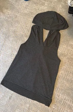 Onzie Sleeveless Hooded Top thumbnail 1