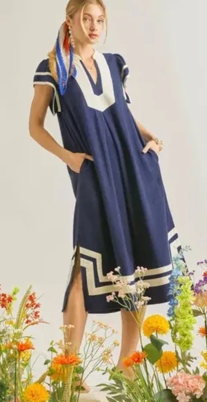 Umgee Linen Cotton‎ Contrast Neckline Midi Dress thumbnail 1