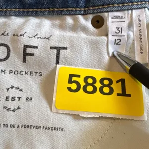 Loft Curvy Skinny‎ Crop Jeans Medium Wash Blue Denim Size 31/12 494746M thumbnail 4