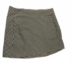 Urban Outfitters Black and White Gingham Mini Skirt Size S thumbnail 1