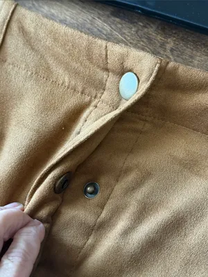 XHILARATION Snap-Front Faux Suede A-Line Mini Skirt in Camel Size Medium thumbnail 6