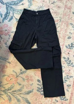 Hollister Cargo Pants Ultra High-Rise Baggy thumbnail 1