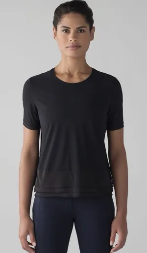 Lululemon Women Sole Training Short Sleeve Shirt Sheer With Ruffle Detail Sz 12 thumbnail 1