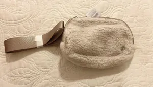 Lululemon NEW Everywhere Fleece Belt Bag thumbnail 1