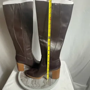 Giani Bernini Odettee Brown Tall Leather Block Heel Boots Size 8M thumbnail 8