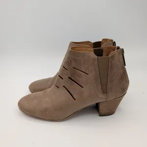 Aquatalia Freida Boots $395 Womens Taupe‎ Leather Cut Out Ankle Booties Size 8.5 thumbnail 2