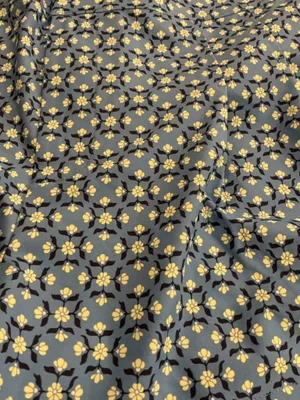 All in Motion blue golf shorts with floral print thumbnail 3