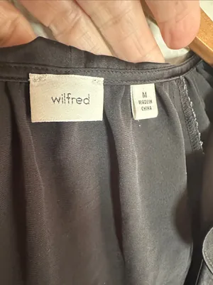 Wilfred Spartina Satin Blouse Black Ruffle Crop Top Date Night Pirate Aritzia thumbnail 4