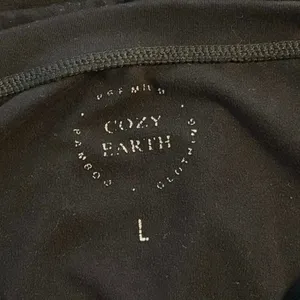 Cozy Earth Size L Crewneck Sweatshirt Black Lightweight thumbnail 3