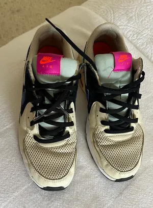 Nike Women's Cream, Black & Hot Pink air max thumbnail 1