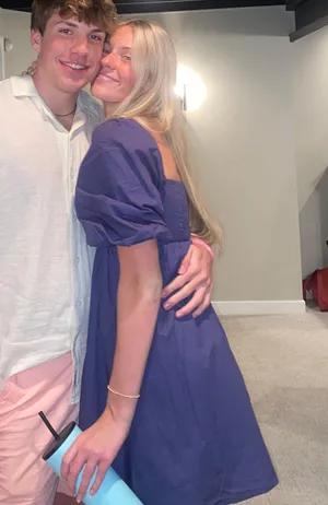 Dress thumbnail 4