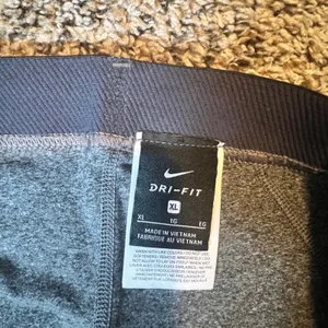 Nike Pro Dri-FIT Womens‎ XL Gray Heathered Athletic Leggings Mesh Panel Training thumbnail 3